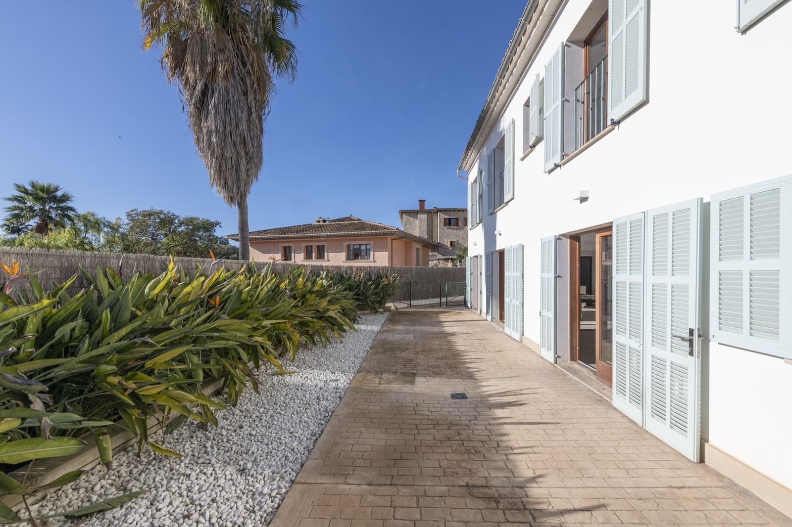 4 bedroom Villa for sale in Calvia - € 1,050,000 (Ref: 9523282)
