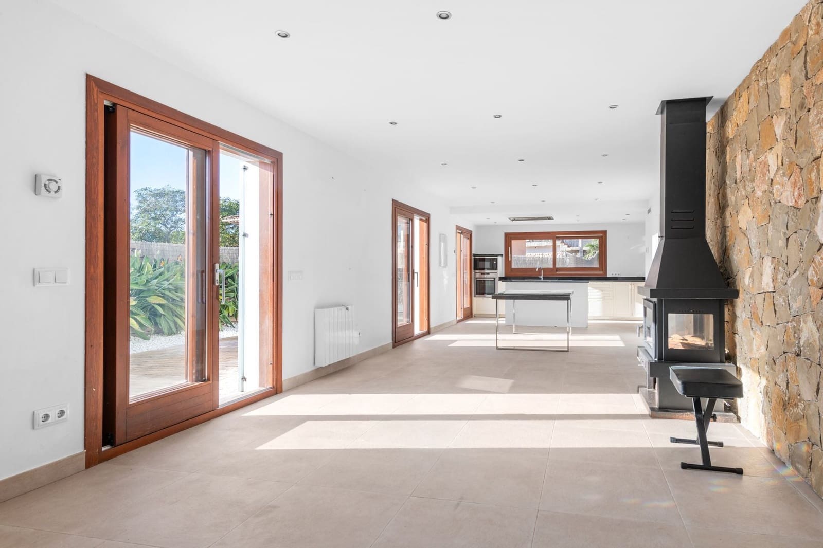 4 bedroom Villa for sale in Calvia - € 1,050,000 (Ref: 9523282)