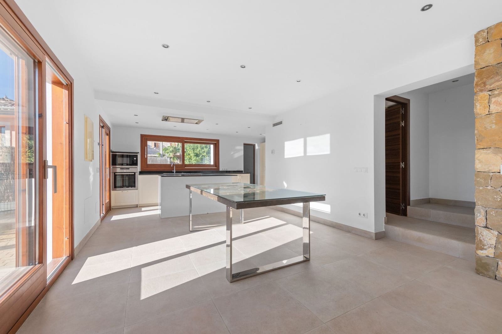 4 bedroom Villa for sale in Calvia - € 1,050,000 (Ref: 9523282)