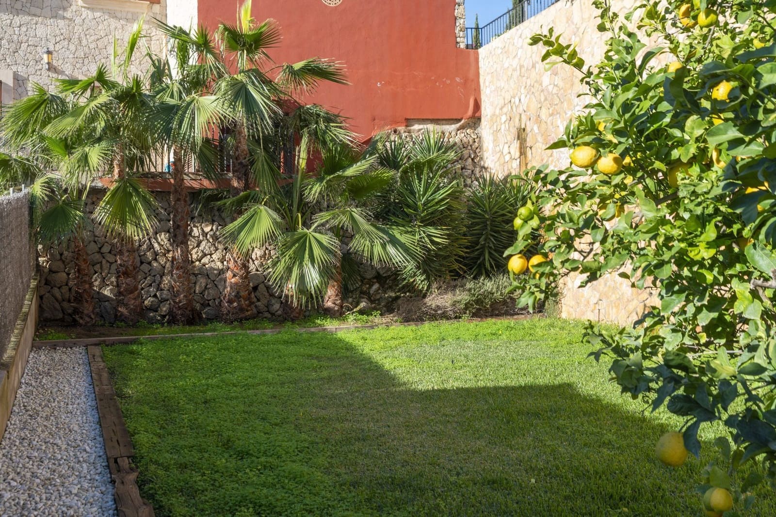 4 bedroom Villa for sale in Calvia - € 1,050,000 (Ref: 9523282)