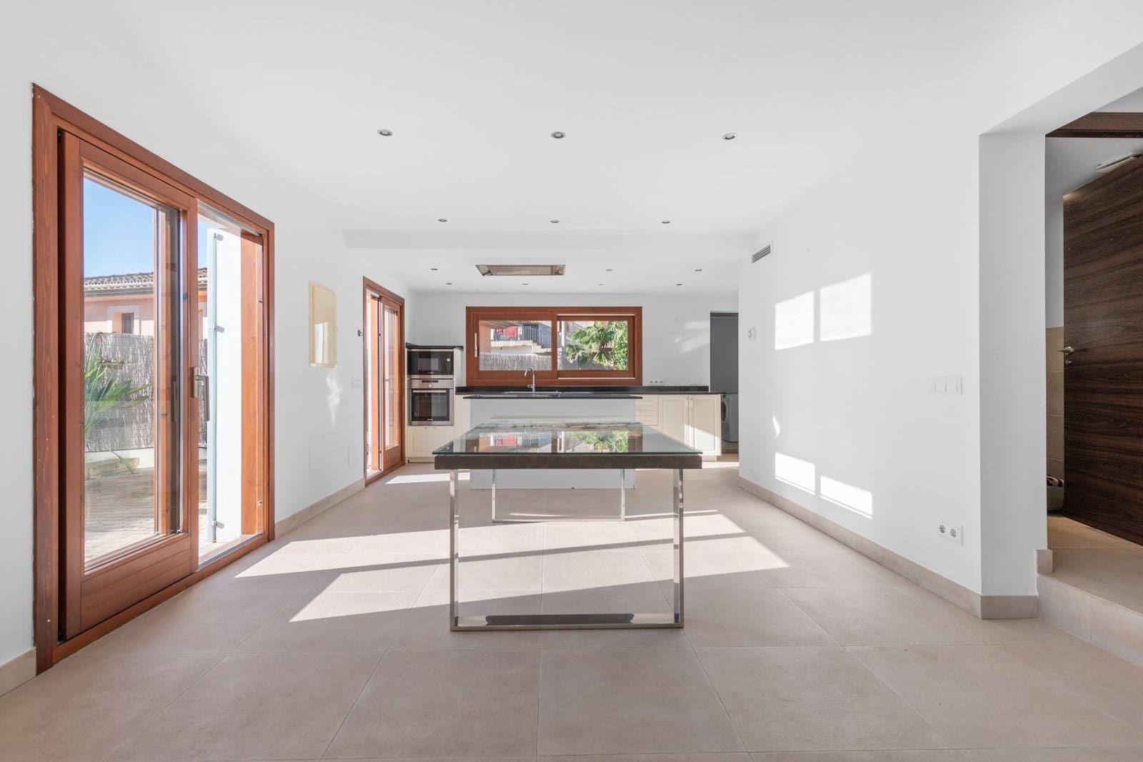 4 bedroom Villa for sale in Calvia - € 1,050,000 (Ref: 9523282)