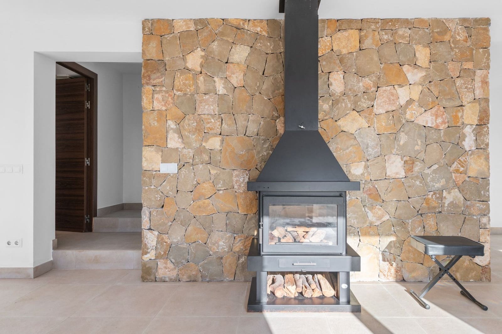 4 bedroom Villa for sale in Calvia - € 1,050,000 (Ref: 9523282)