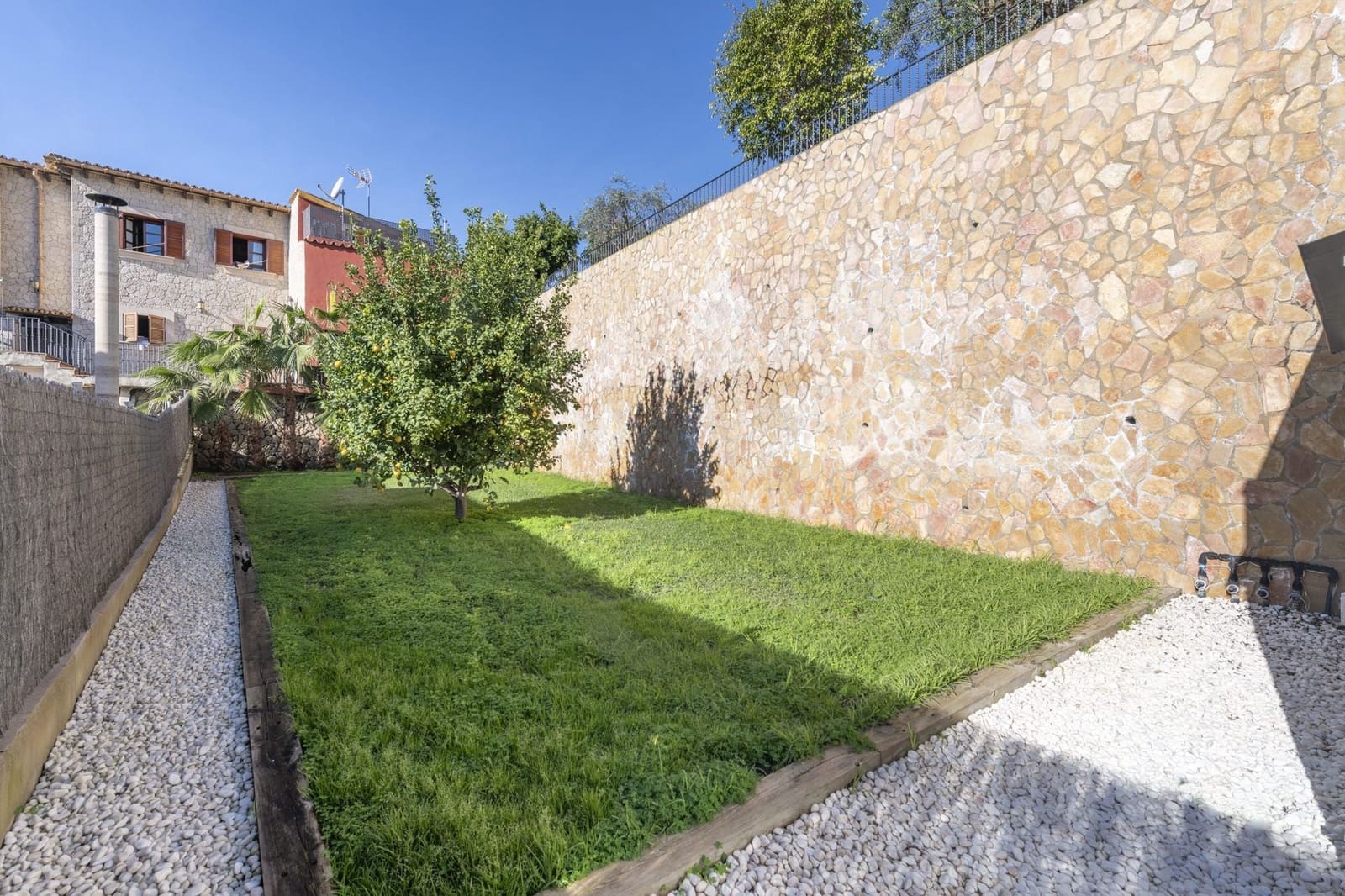 4 bedroom Villa for sale in Calvia - € 1,050,000 (Ref: 9523282)