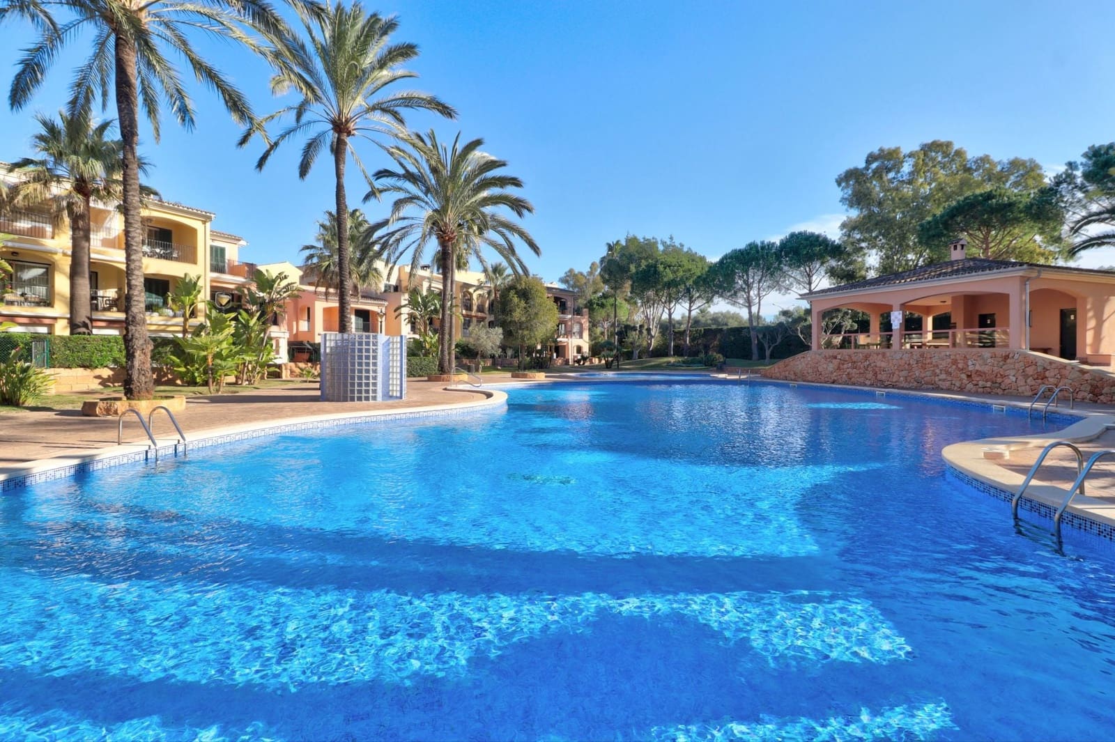 2 chambre Appartement à vendre à Santa Ponsa avec piscine - 695 000 € (Ref: 9566532)