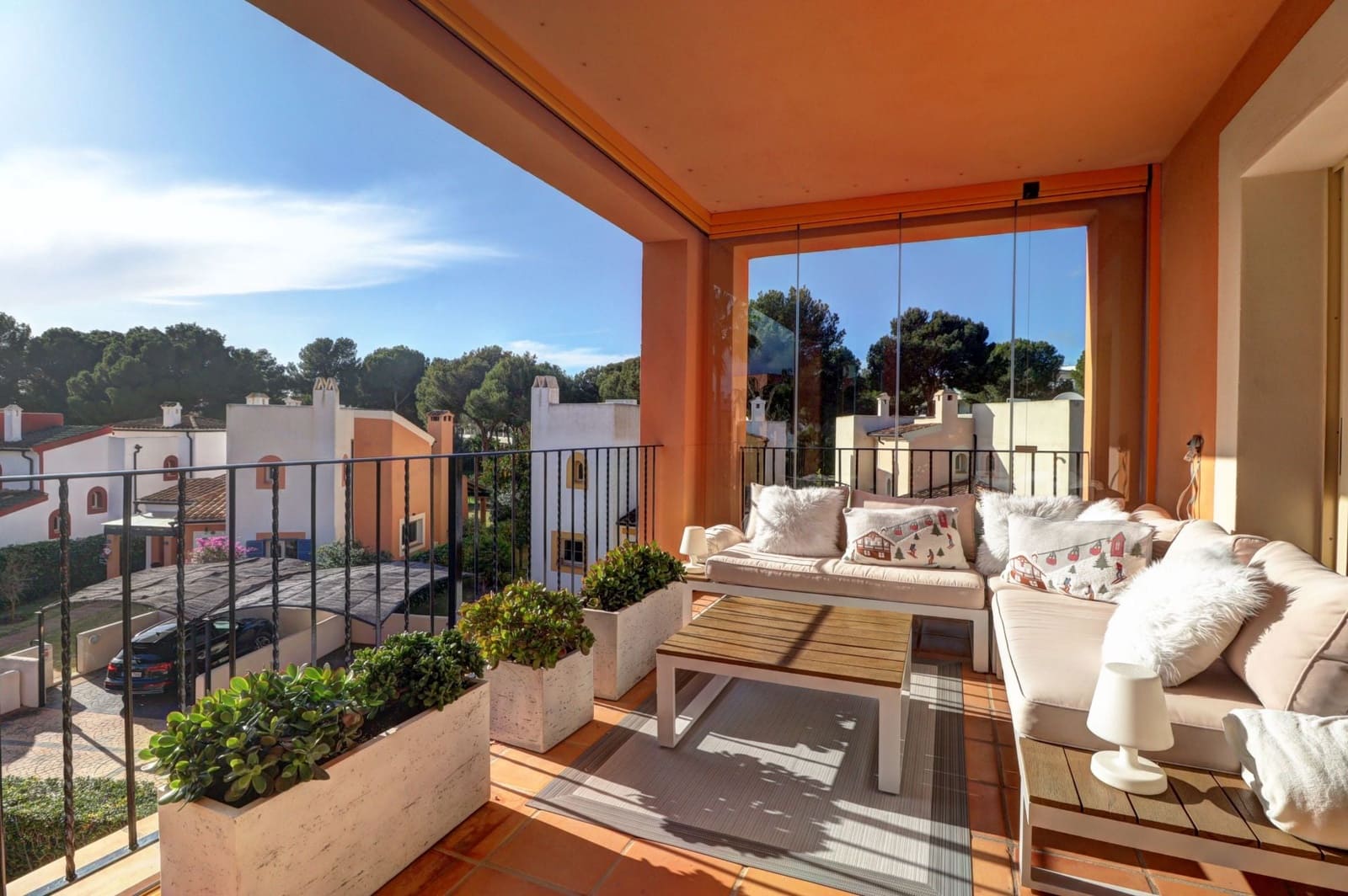 2 slaapkamer Appartement te koop in Santa Ponsa met zwembad - € 895.000 (Ref: 9570045)
