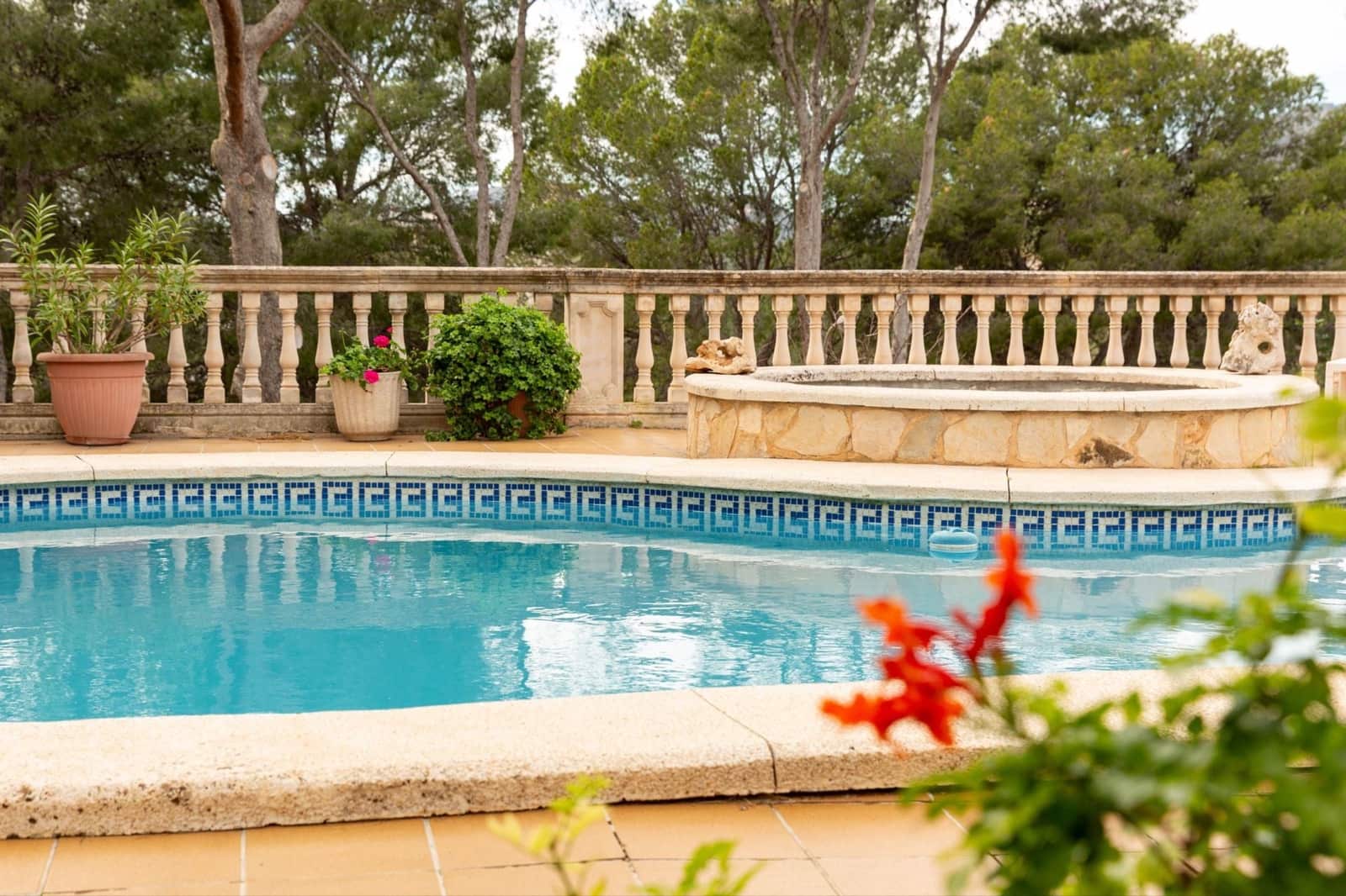 4 bedroom Villa for sale in Portals Nous with pool - € 2,850,000 (Ref: 9654123)