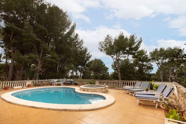 4 bedroom Villa for sale in Portals Nous, Calvià with pool - € 2,850,000 (Ref: 9654123)