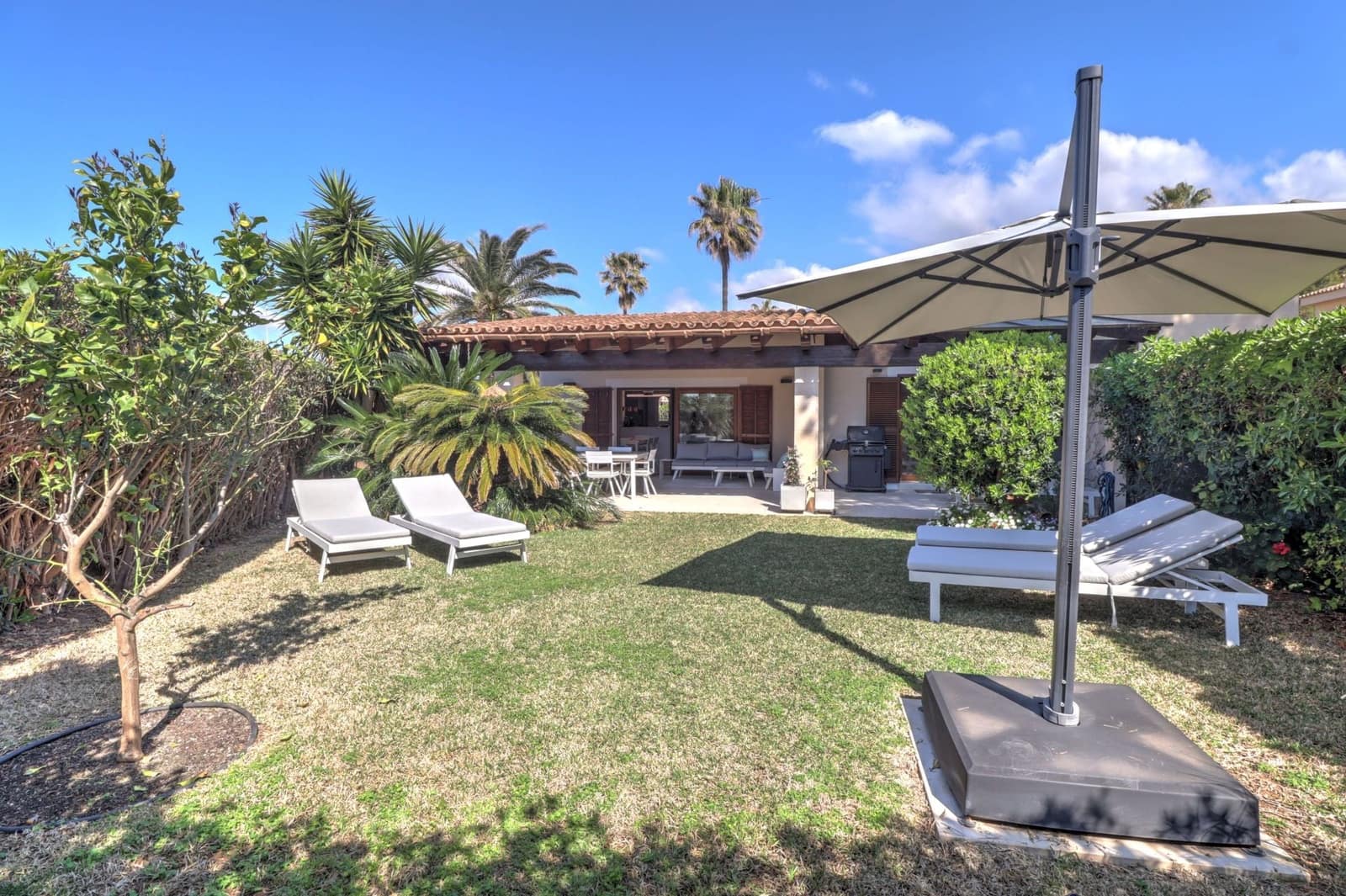 3 bedroom Bungalow for sale in Santa Ponsa with pool - € 1,295,000 (Ref: 9709032)