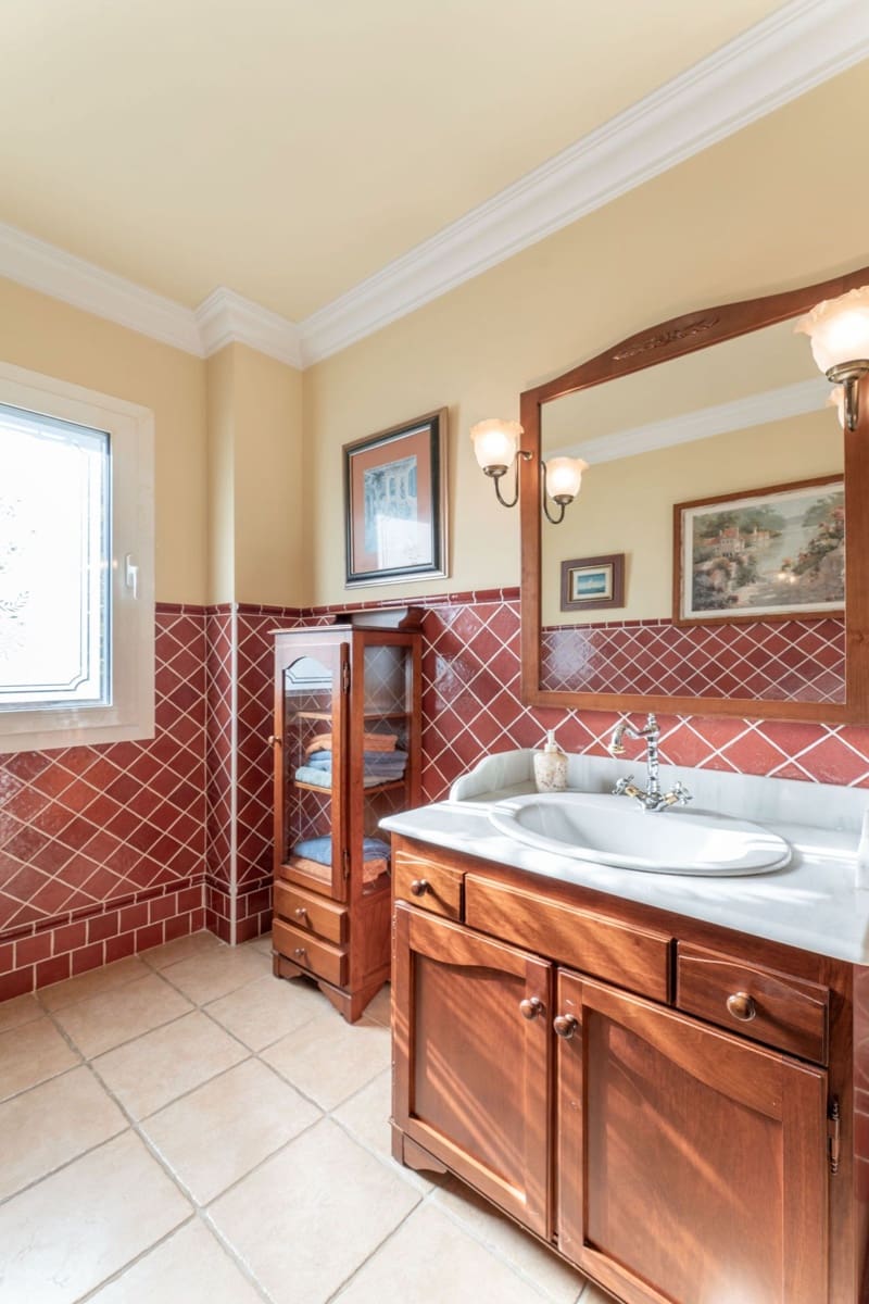 4 slaapkamer Villa te koop in Santa Ponsa met zwembad - € 3.600.000 (Ref: 9720682)