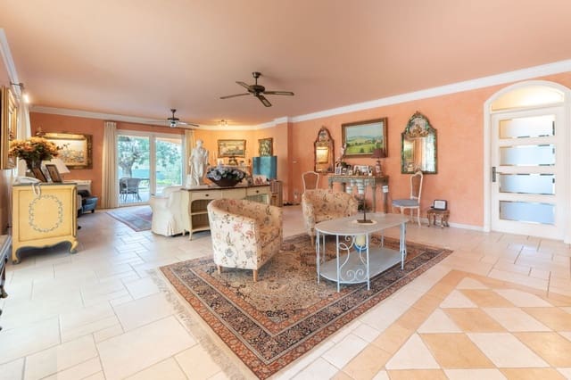 4 slaapkamer Villa te koop in Santa Ponsa, Calvià met zwembad - € 3.600.000 (Ref: 9720682)