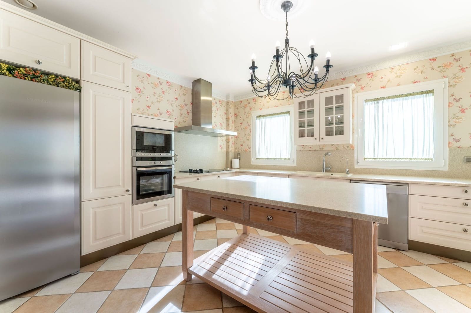 4 slaapkamer Villa te koop in Santa Ponsa met zwembad - € 3.600.000 (Ref: 9720682)