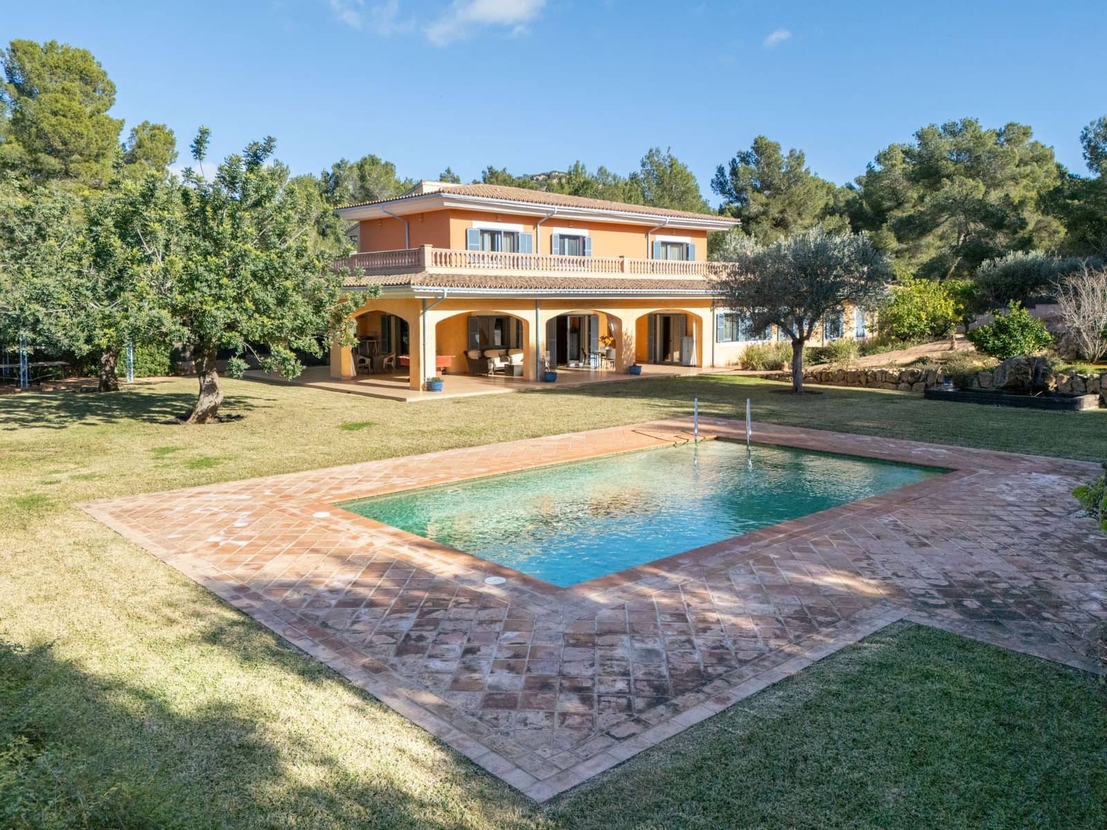 4 slaapkamer Villa te koop in Santa Ponsa met zwembad - € 3.600.000 (Ref: 9720682)