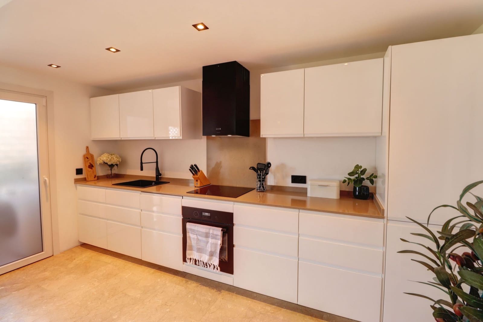 2 bedroom Apartment for sale in El Toro / Port Adriano with pool - € 750,000 (Ref: 9737770)