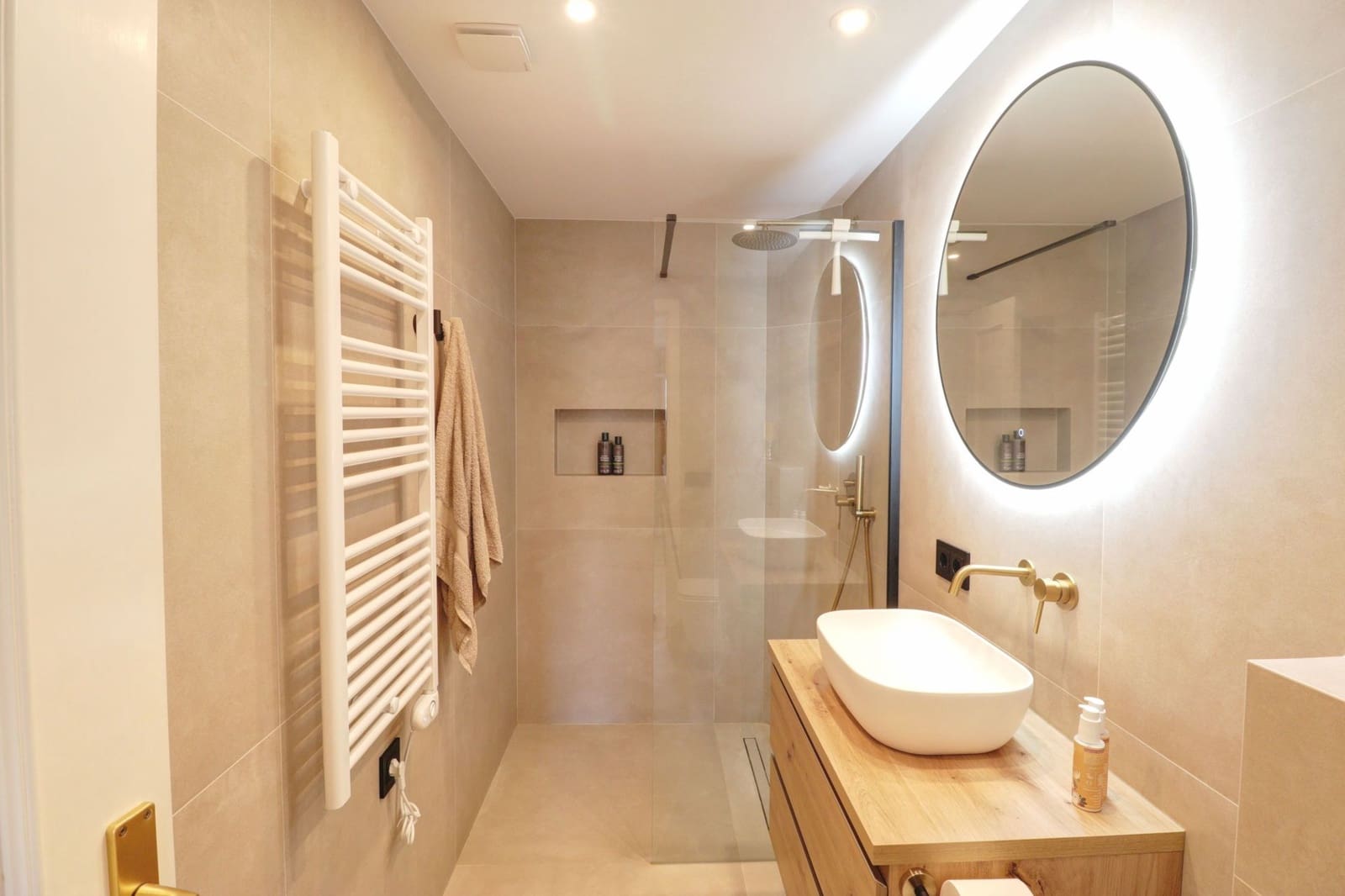 2 bedroom Apartment for sale in El Toro / Port Adriano with pool - € 750,000 (Ref: 9737770)