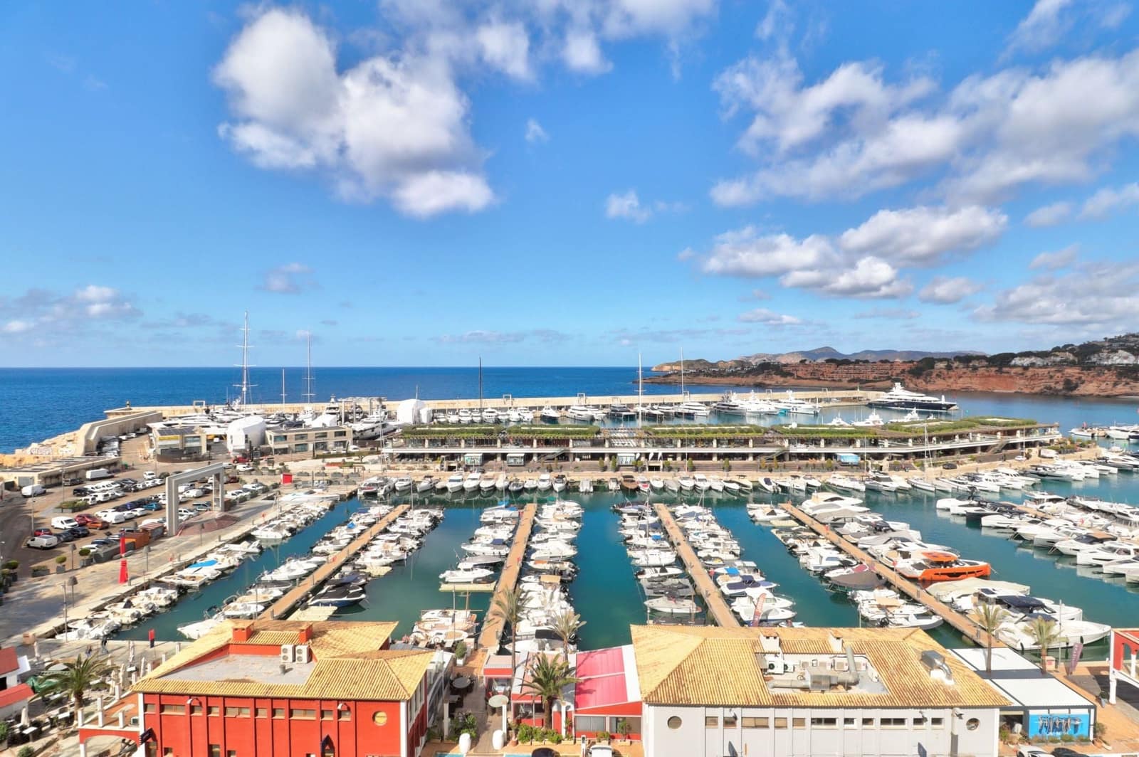 2 bedroom Apartment for sale in El Toro / Port Adriano with pool - € 750,000 (Ref: 9737770)