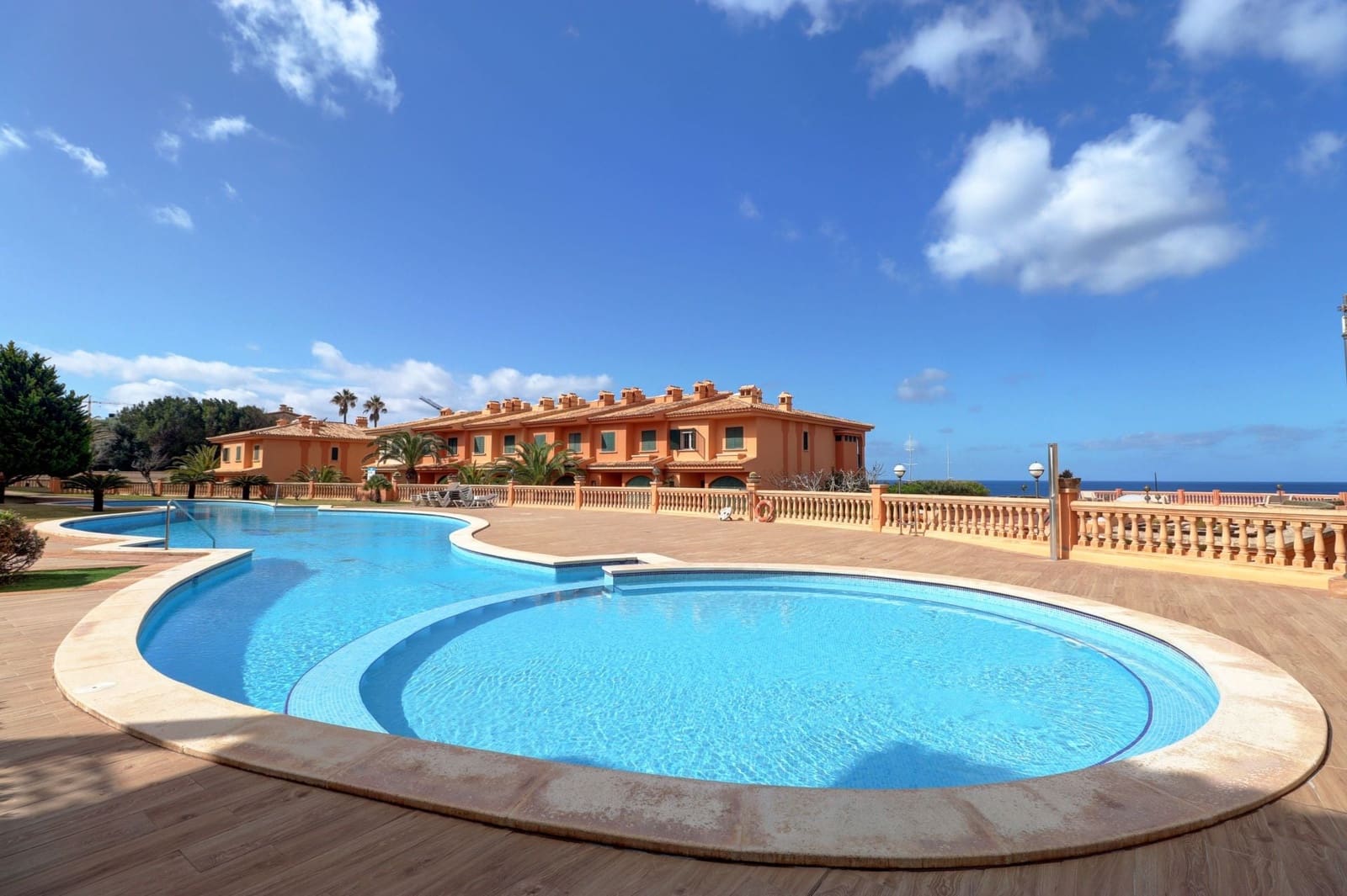 2 bedroom Apartment for sale in El Toro / Port Adriano with pool - € 750,000 (Ref: 9737770)