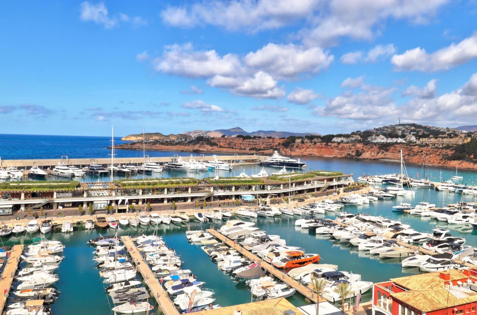 2 bedroom Apartment for sale in El Toro / Port Adriano with pool - € 750,000 (Ref: 9737770)