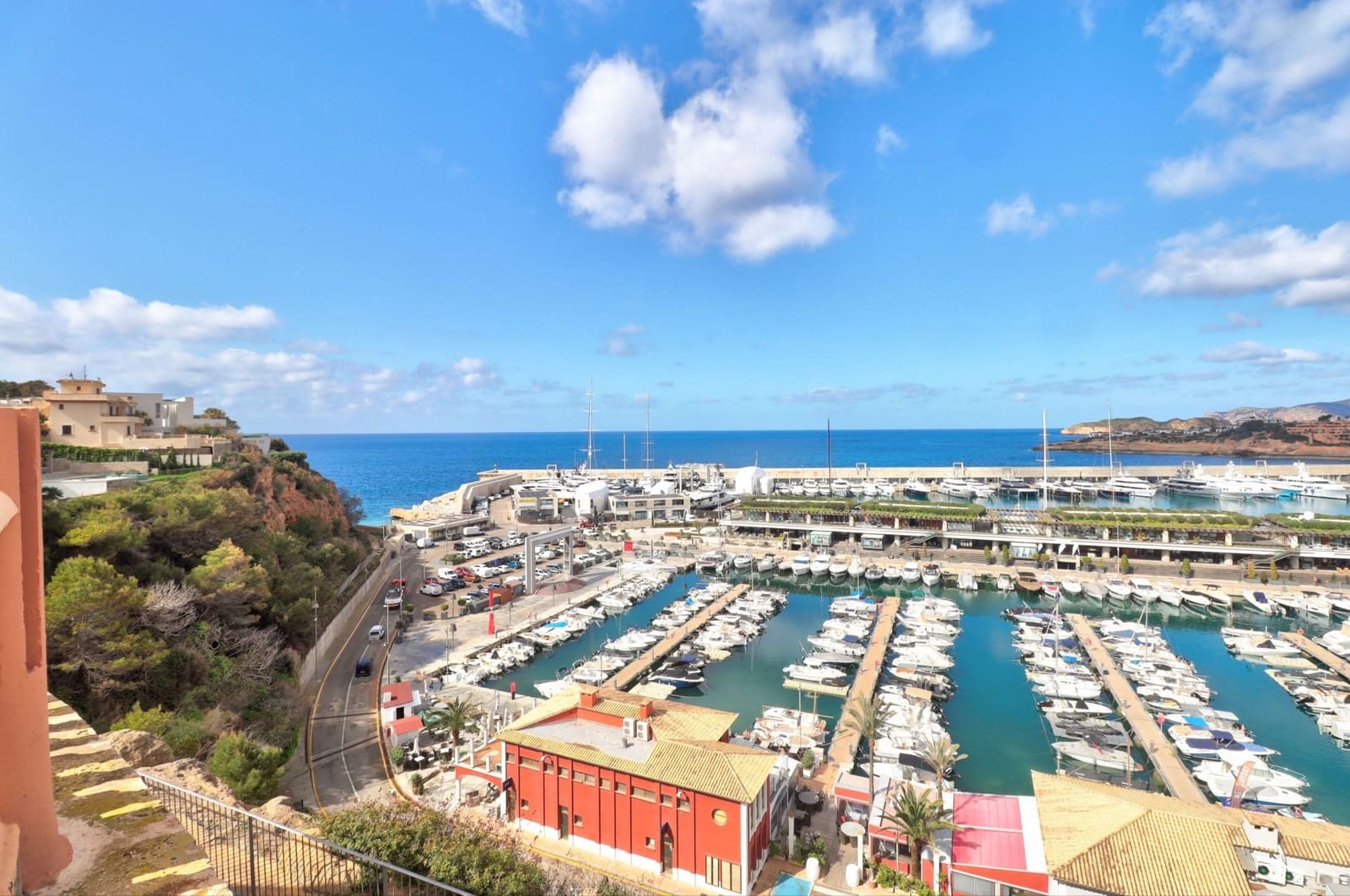 2 bedroom Apartment for sale in El Toro / Port Adriano with pool - € 750,000 (Ref: 9737770)