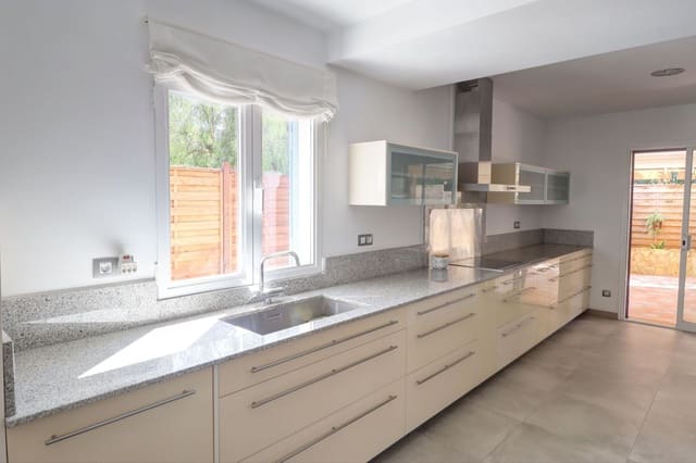 4 Zimmer Villa zu verkaufen in Peguera / Paguera, Calvià - 925.000 € (Ref: 9741443)