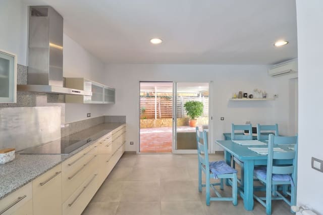 4 Zimmer Villa zu verkaufen in Peguera / Paguera, Calvià - 925.000 € (Ref: 9741443)