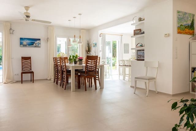 4 soverom Villa til salgs i Santa Ponsa, Calvià - € 2 400 000 (Ref: 9755121)