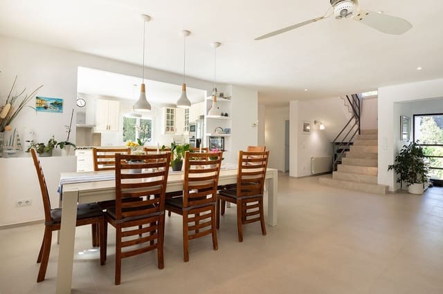 4 soverom Villa til salgs i Santa Ponsa, Calvià - € 2 400 000 (Ref: 9755121)