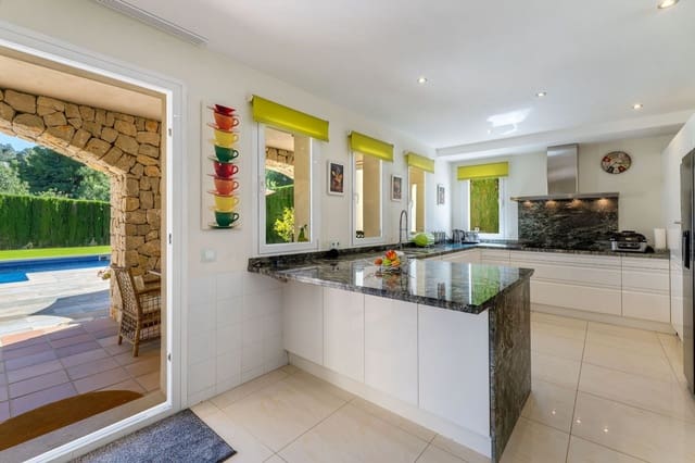 4 sypialnia Willa na sprzedaż w Costa de la Calma, Calvià z basenem - 2 250 000 € (Ref: 9777081)