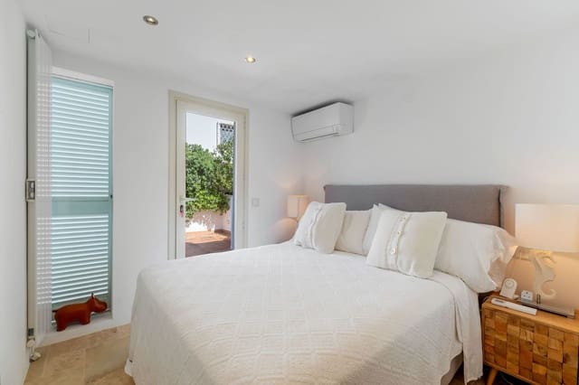 3 sovrum Lägenhet till salu i Puerto de Andratx, Andratx med pool - 1 995 000 € (Ref: 9780039)