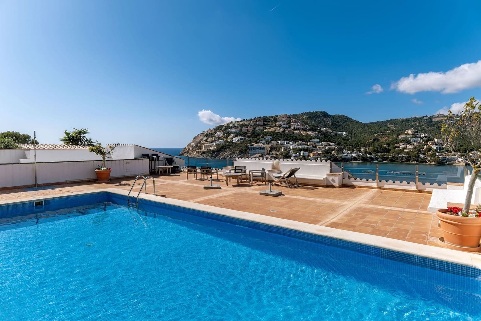 3 sypialnia Apartament na sprzedaż w Puerto de Andratx z basenem - 1 995 000 € (Ref: 9780039)