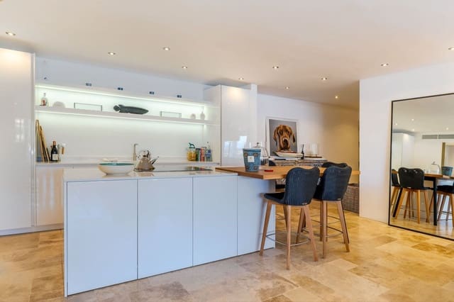 3 sovrum Lägenhet till salu i Puerto de Andratx, Andratx med pool - 1 995 000 € (Ref: 9780039)