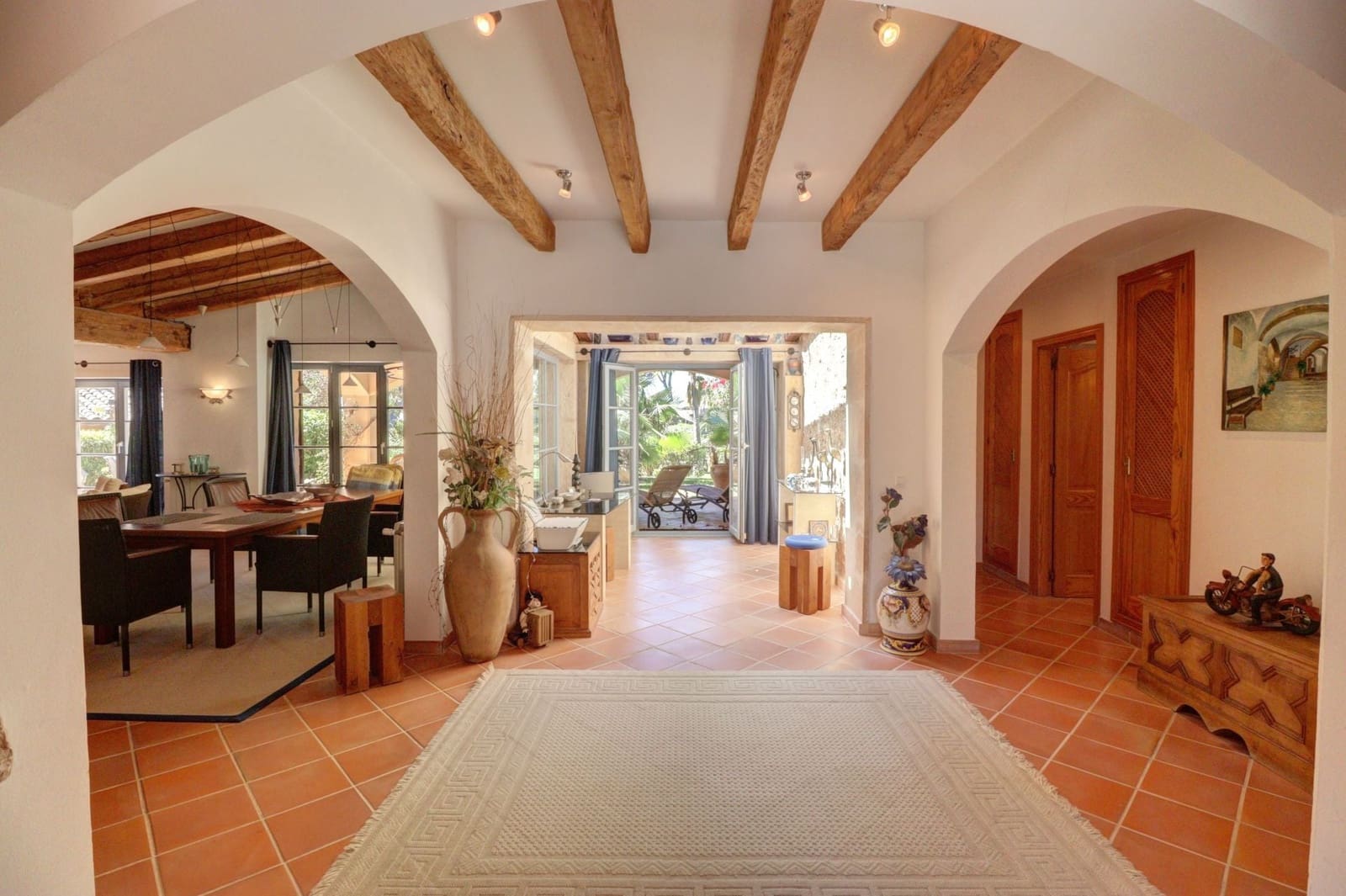 2 bedroom Villa for sale in Santa Ponsa with pool - € 1,930,000 (Ref: 9780040)