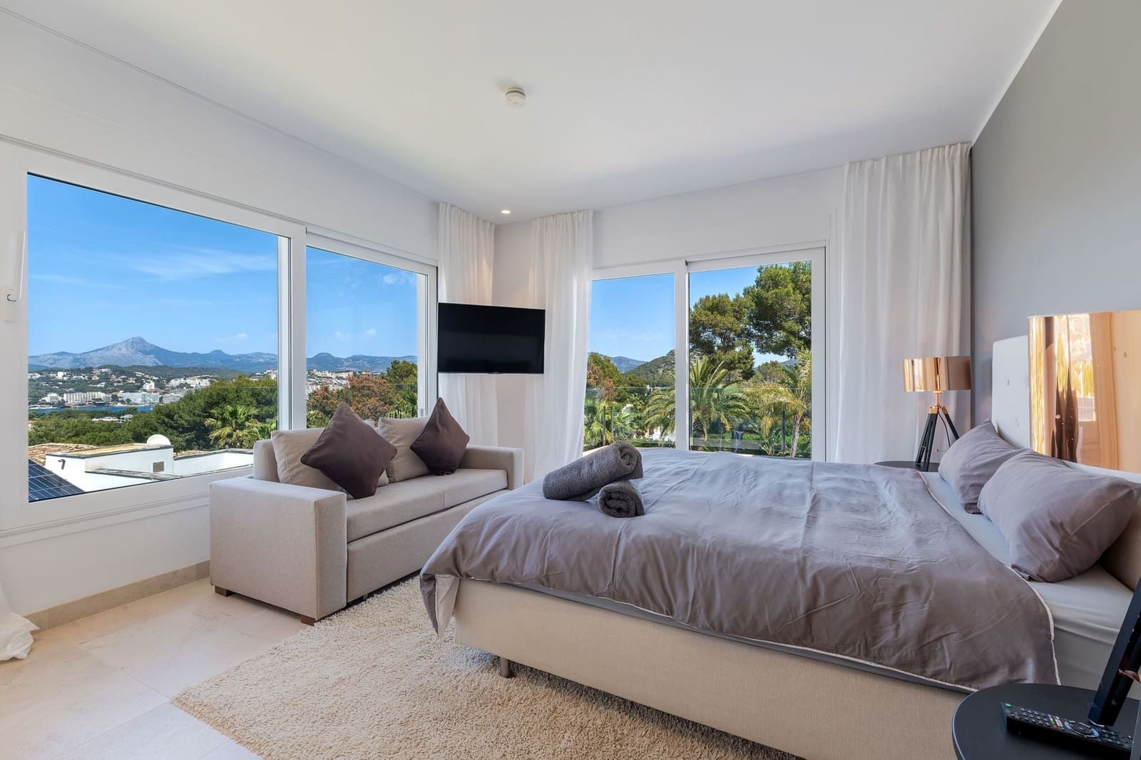 5 chambre Villa/Maison à vendre à Santa Ponsa avec piscine - 5 950 000 € (Ref: 9800126)