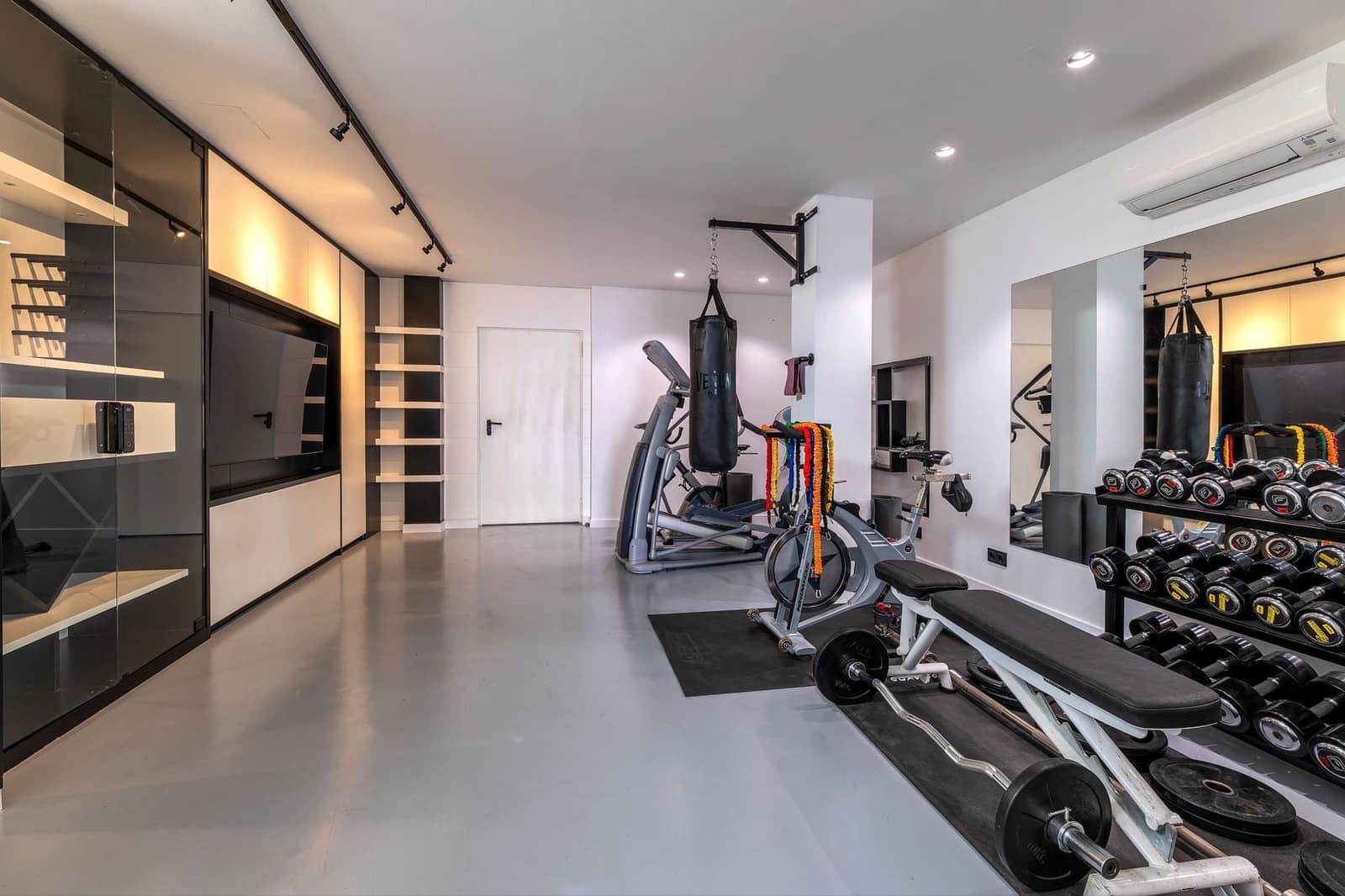 5 chambre Villa/Maison à vendre à Santa Ponsa avec piscine - 5 950 000 € (Ref: 9800126)