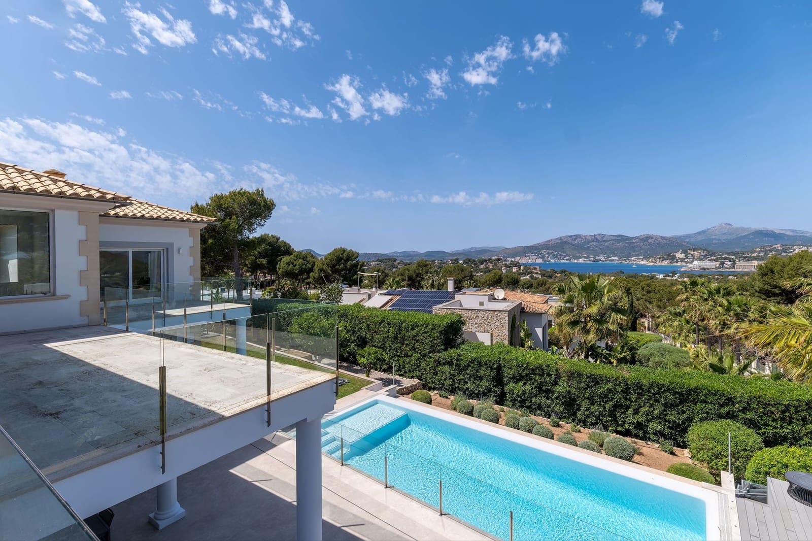 5 chambre Villa/Maison à vendre à Santa Ponsa avec piscine - 5 950 000 € (Ref: 9800126)