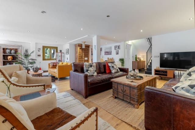 4 soveværelse Villa til salg i Calvià Pueblo, Calvià - € 2.595.000 (Ref: 9844460)