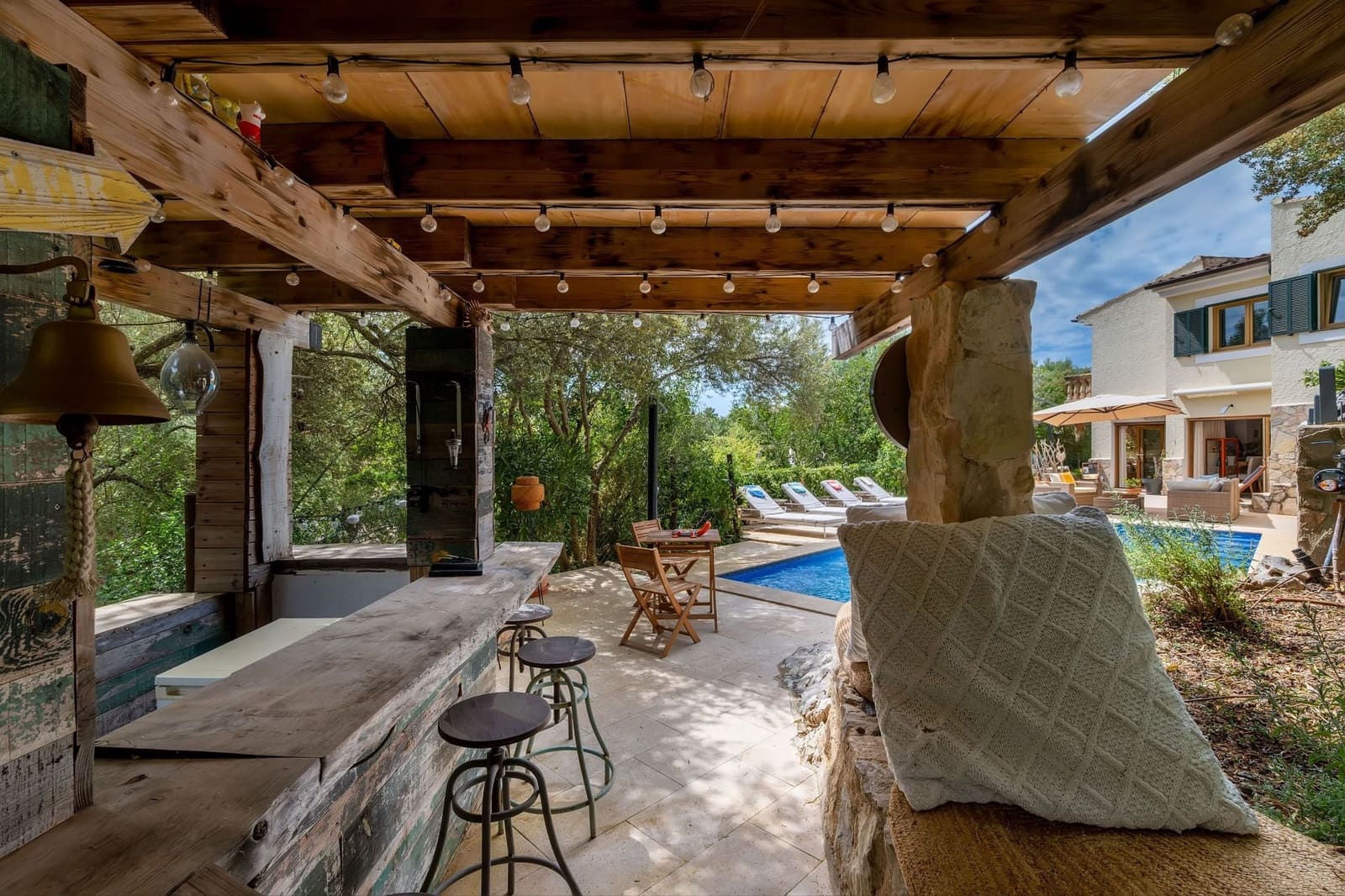 4 bedroom Villa for sale in Calvia - € 2,595,000 (Ref: 9844460)