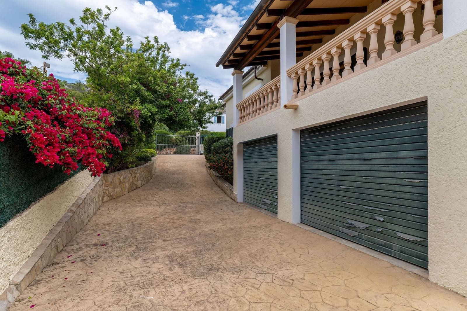 4 bedroom Villa for sale in Calvia - € 2,595,000 (Ref: 9844460)