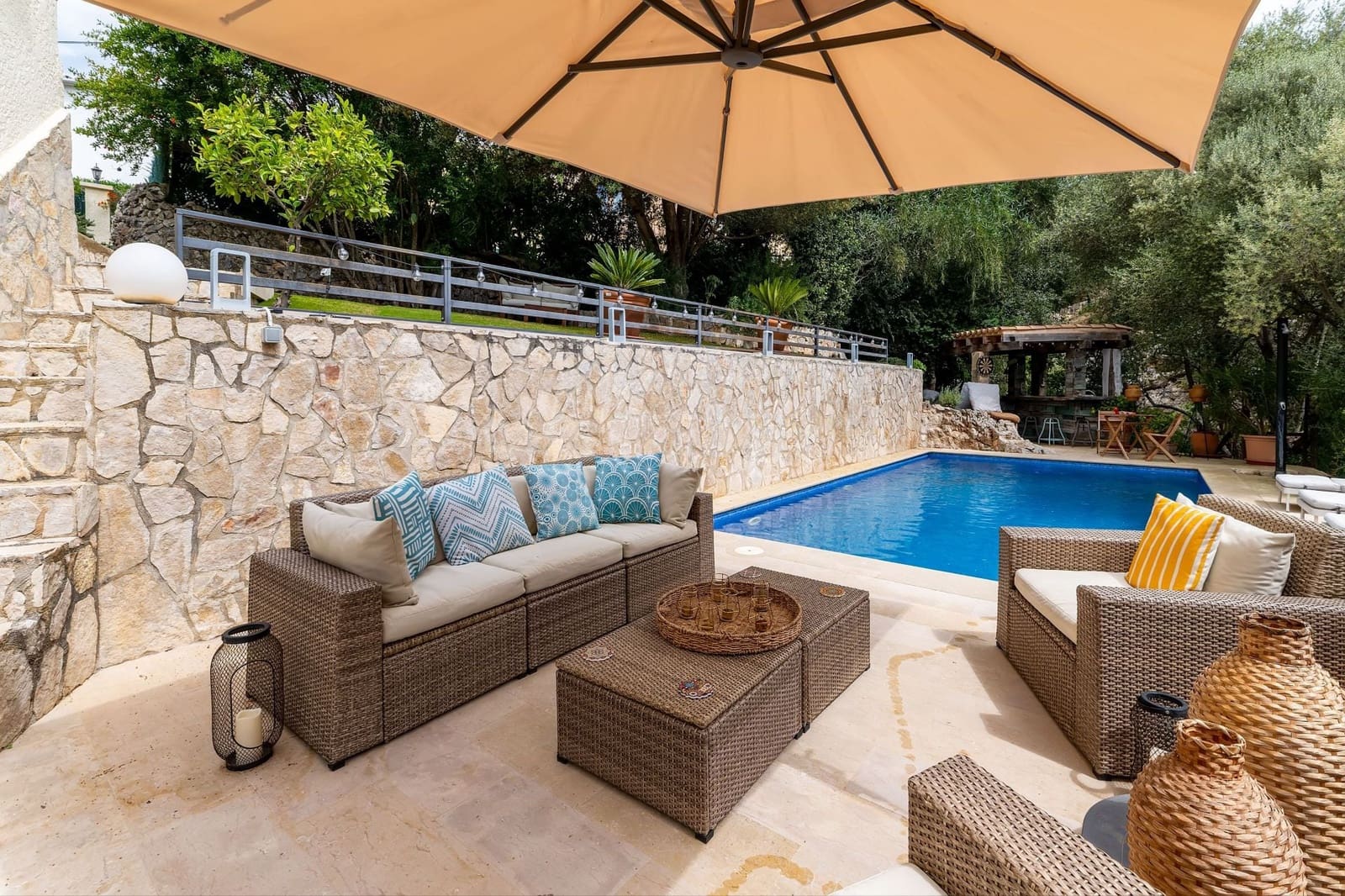 4 bedroom Villa for sale in Calvia - € 2,595,000 (Ref: 9844460)