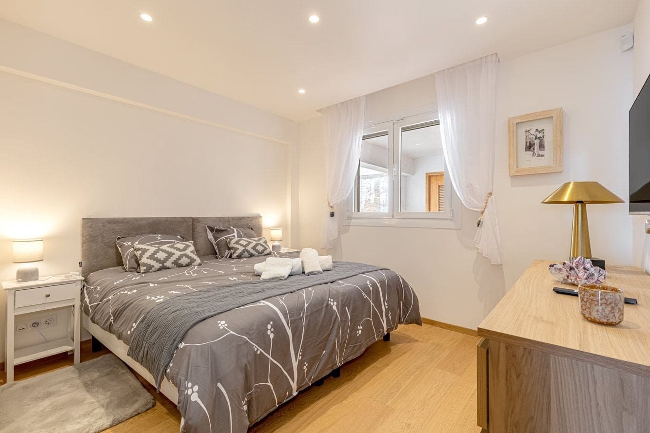 2 soveværelse Lejlighed til salg i Es Camp De Mar / El Camp De Mar med swimmingpool - € 990.000 (Ref: 9854739)