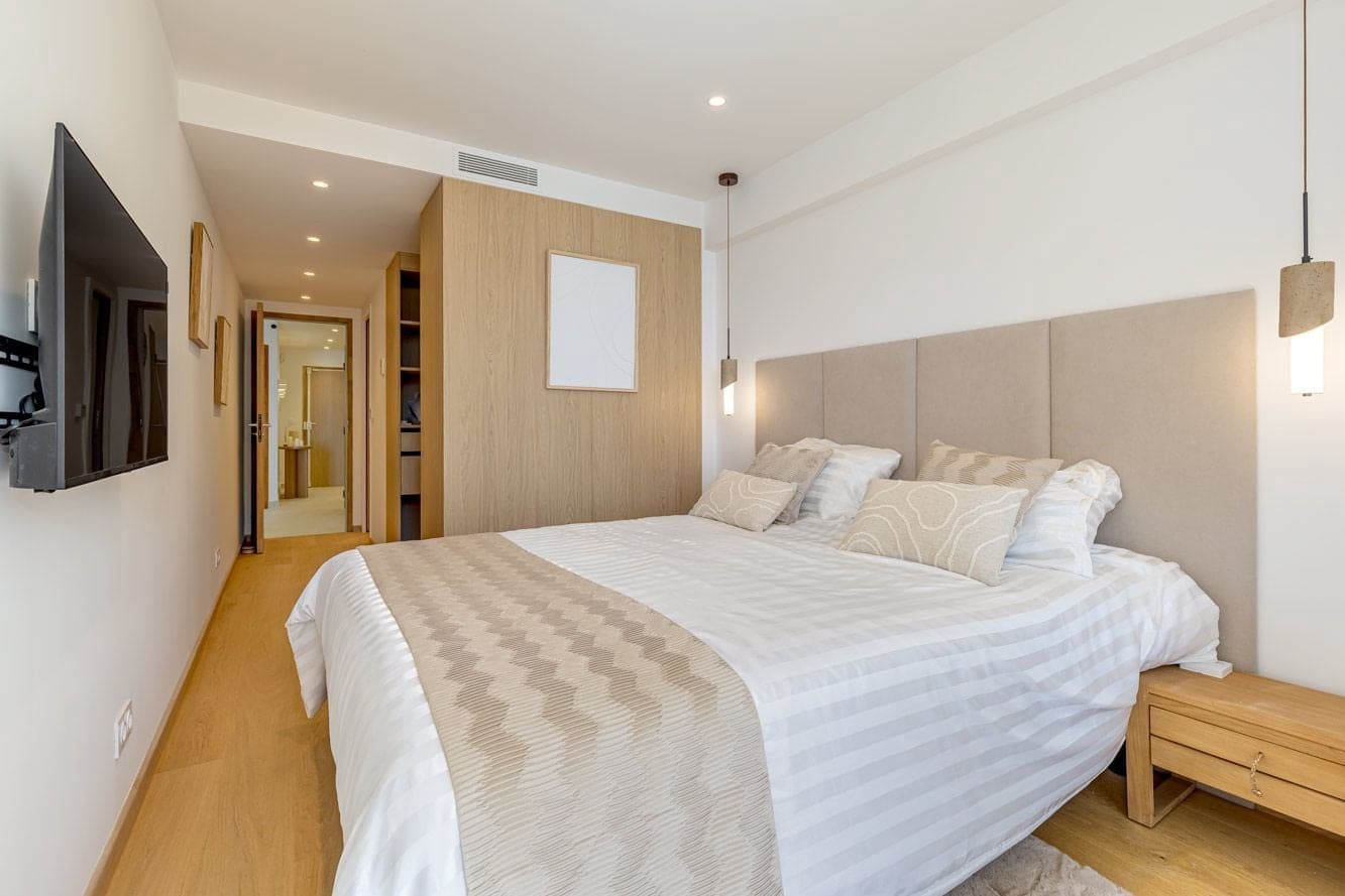2 soveværelse Lejlighed til salg i Es Camp De Mar / El Camp De Mar med swimmingpool - € 990.000 (Ref: 9854739)
