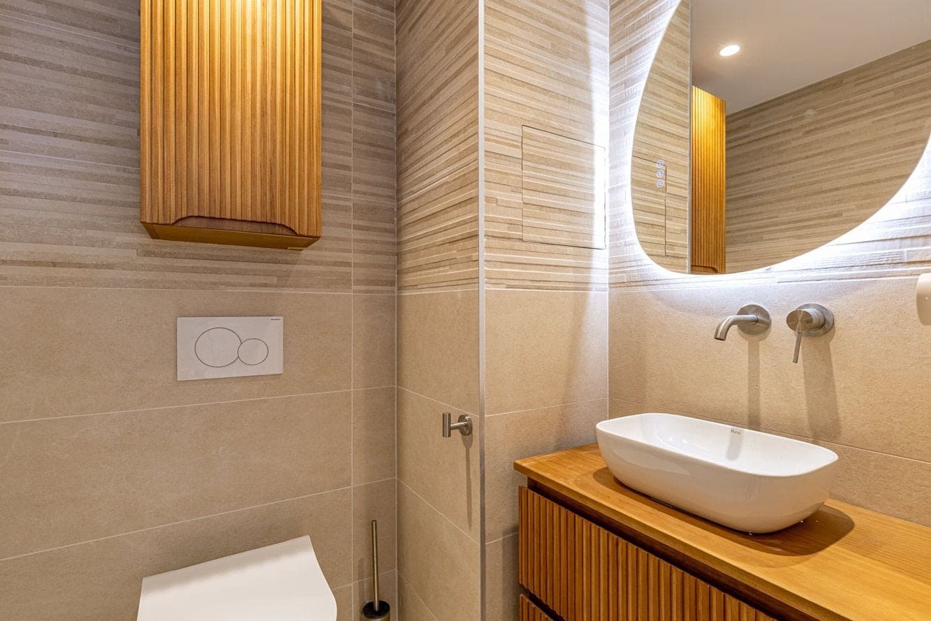 2 soveværelse Lejlighed til salg i Es Camp De Mar / El Camp De Mar med swimmingpool - € 990.000 (Ref: 9854739)