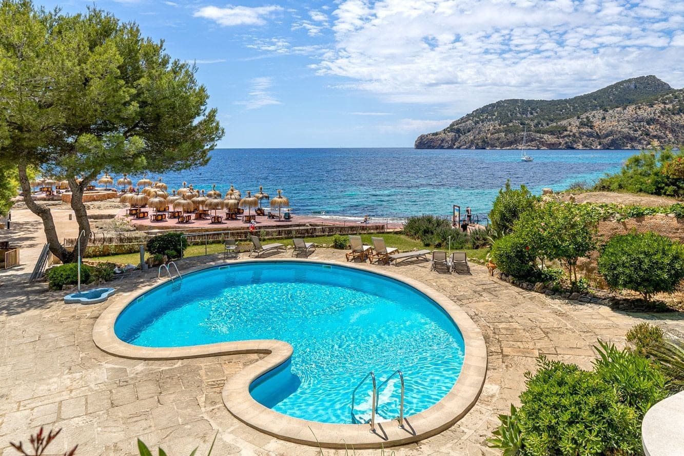 2 soveværelse Lejlighed til salg i Es Camp De Mar / El Camp De Mar med swimmingpool - € 990.000 (Ref: 9854739)