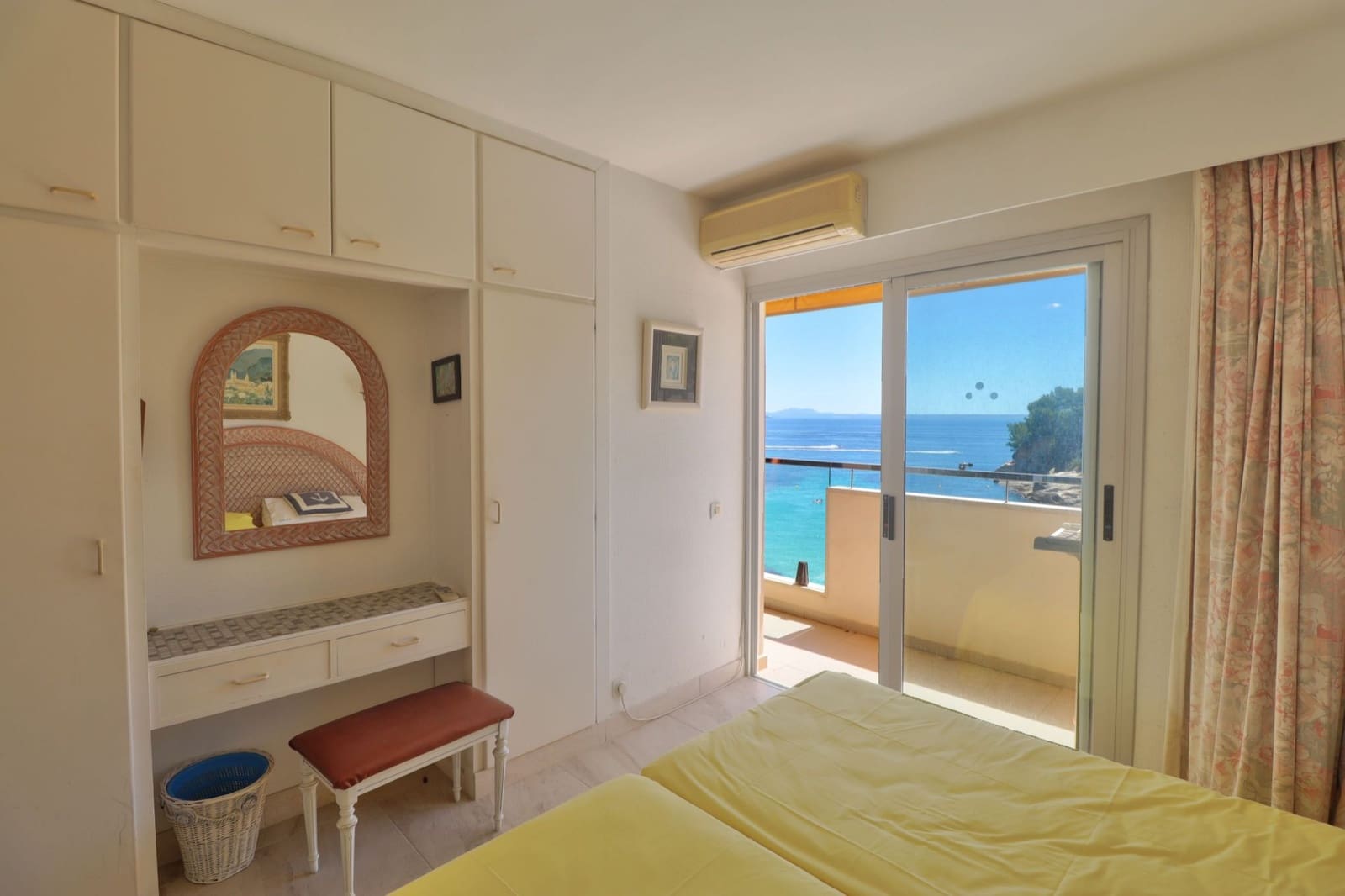 2 bedroom Apartment for sale in Cala Vinyes / Cala Vinyas / Cala Vinas - € 675,000 (Ref: 9866340)