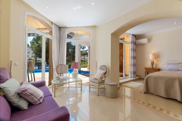 6 soveværelse Villa til salg i Santa Ponsa, Calvià med swimmingpool - € 4.250.000 (Ref: 9875555)