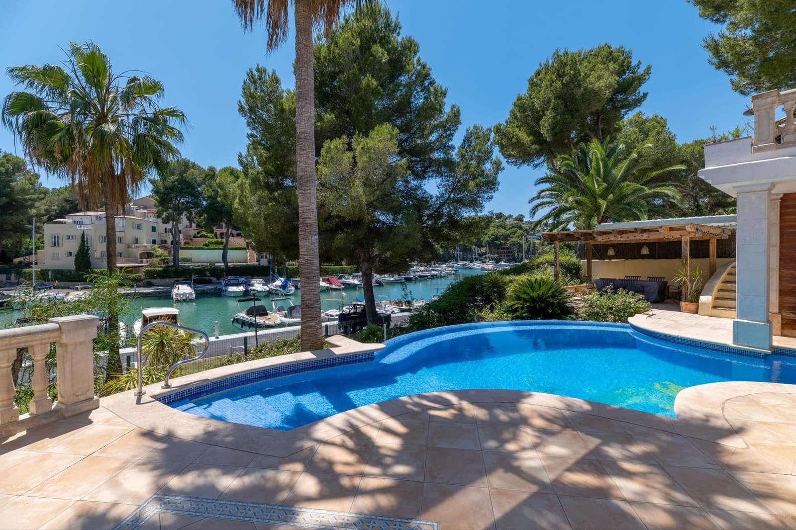 6 sypialnia Willa na sprzedaż w Santa Ponsa z basenem - 4 250 000 € (Ref: 9875555)