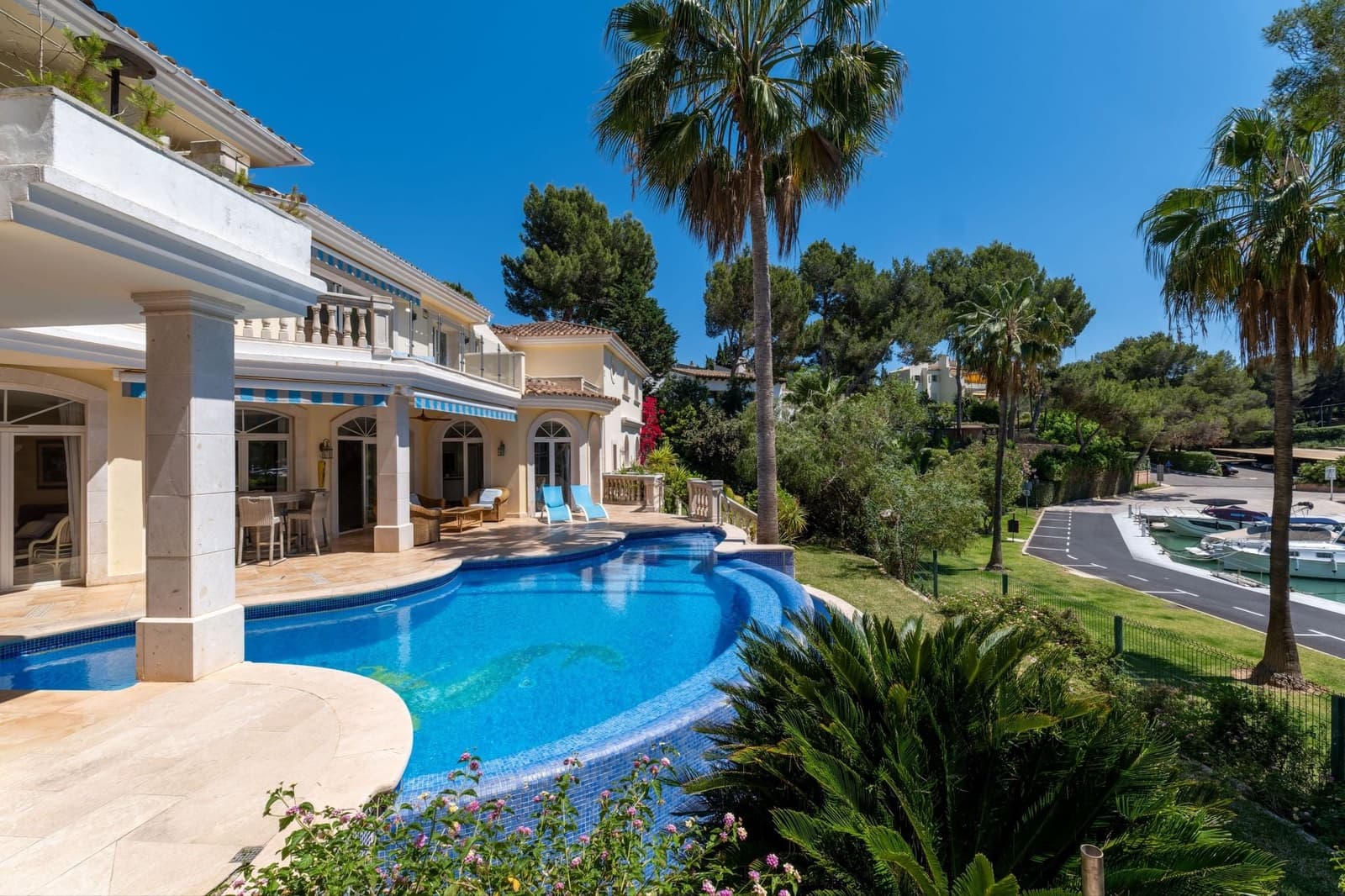 6 sypialnia Willa na sprzedaż w Santa Ponsa z basenem - 4 250 000 € (Ref: 9875555)
