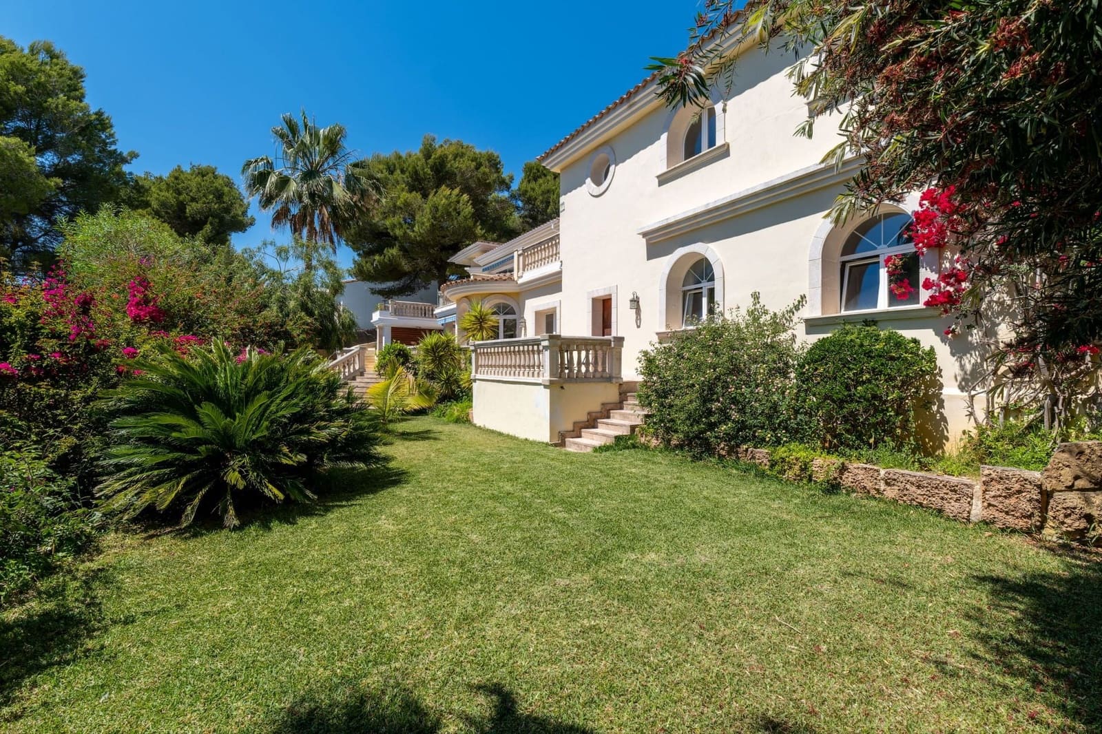 6 sypialnia Willa na sprzedaż w Santa Ponsa z basenem - 4 250 000 € (Ref: 9875555)