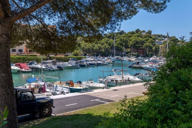 6 soveværelse Villa til salg i Santa Ponsa, Calvià med swimmingpool - € 4.250.000 (Ref: 9875555)