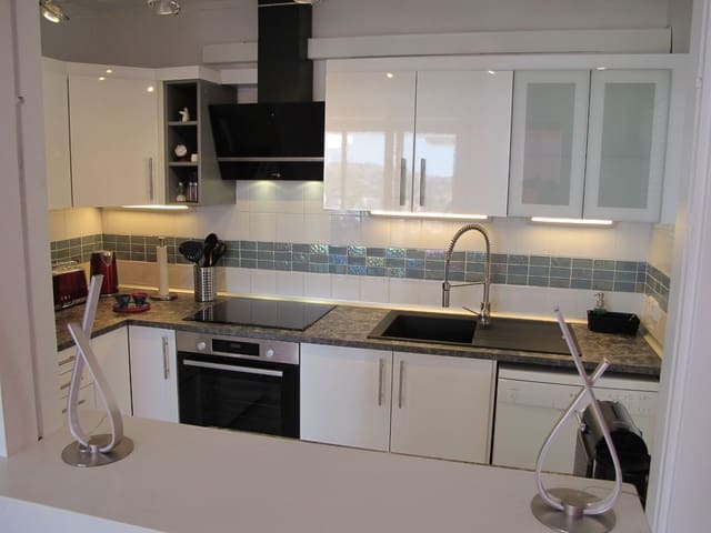 Apartamento de 3 habitaciones en Santa Ponsa, Calvià en venta con piscina - 625.000 € (Ref: 9932338)