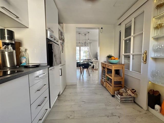 3 soverom Hus til salgs i Santa Ponsa, Calvià med svømmebasseng garasje - € 795 000 (Ref: 9965871)